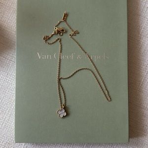 Van Cleef Sweet Alhambra Pendant Mother of Pearl 18k Gold